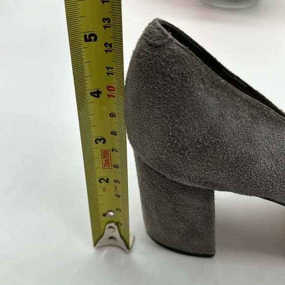 Marc Fisher Gray Pointy Suede Heels Size 7.5 MCH5808G - Picture 6 of 8
